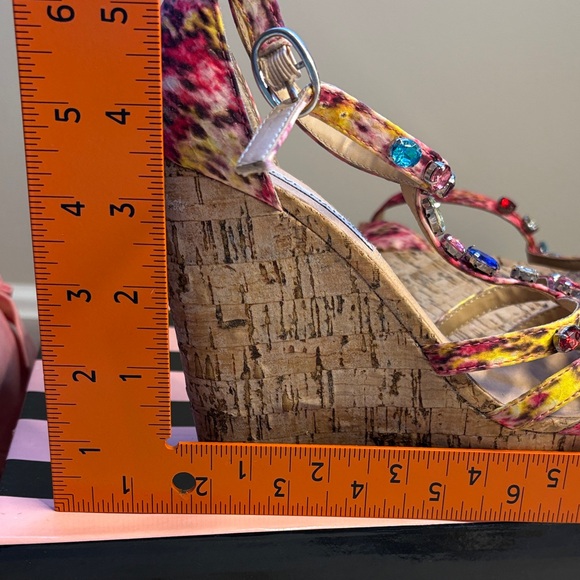 Steve Madden Embellished Pink Wedge Sandals- No Box - Picture 6 of 8